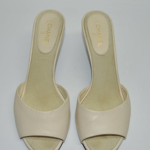 SOLD Ivory CC Heel Sandals Lambskin - Picture 3 of 7